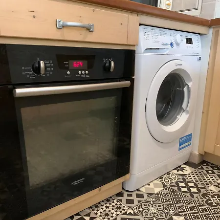 Disney, Comfortable 2 Bedrooms Family Apartment, 7 Pers, Wifi, Netflix
